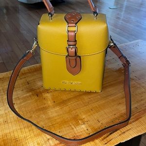 Not sure if real or not. Nice bag!